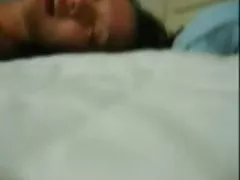 角質の義理が彼女のお父さんを誘惑する
