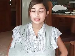 金髪の女の子がひそかに男を責める