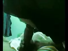 Aaliyah Hadidは家主に犯される