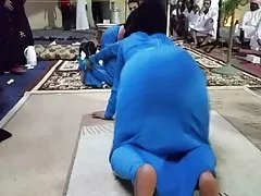 暗闇の中で情熱的なセックス